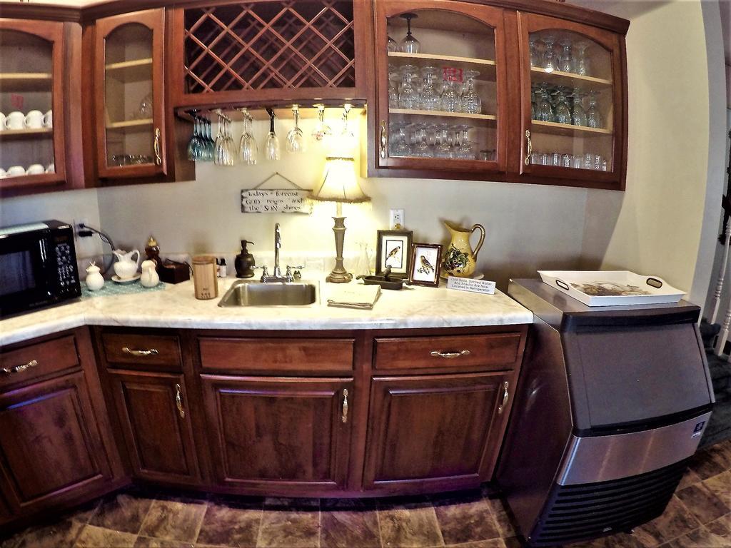 Bradford House Bed And Breakfast Μπράνσον Εξωτερικό φωτογραφία